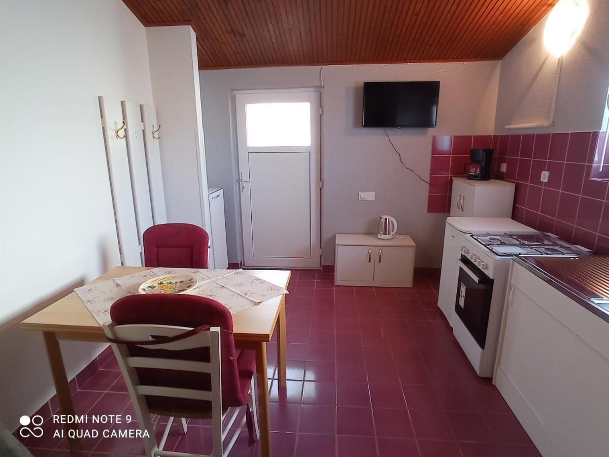 Studio Apartman Premantura Kültér fotó