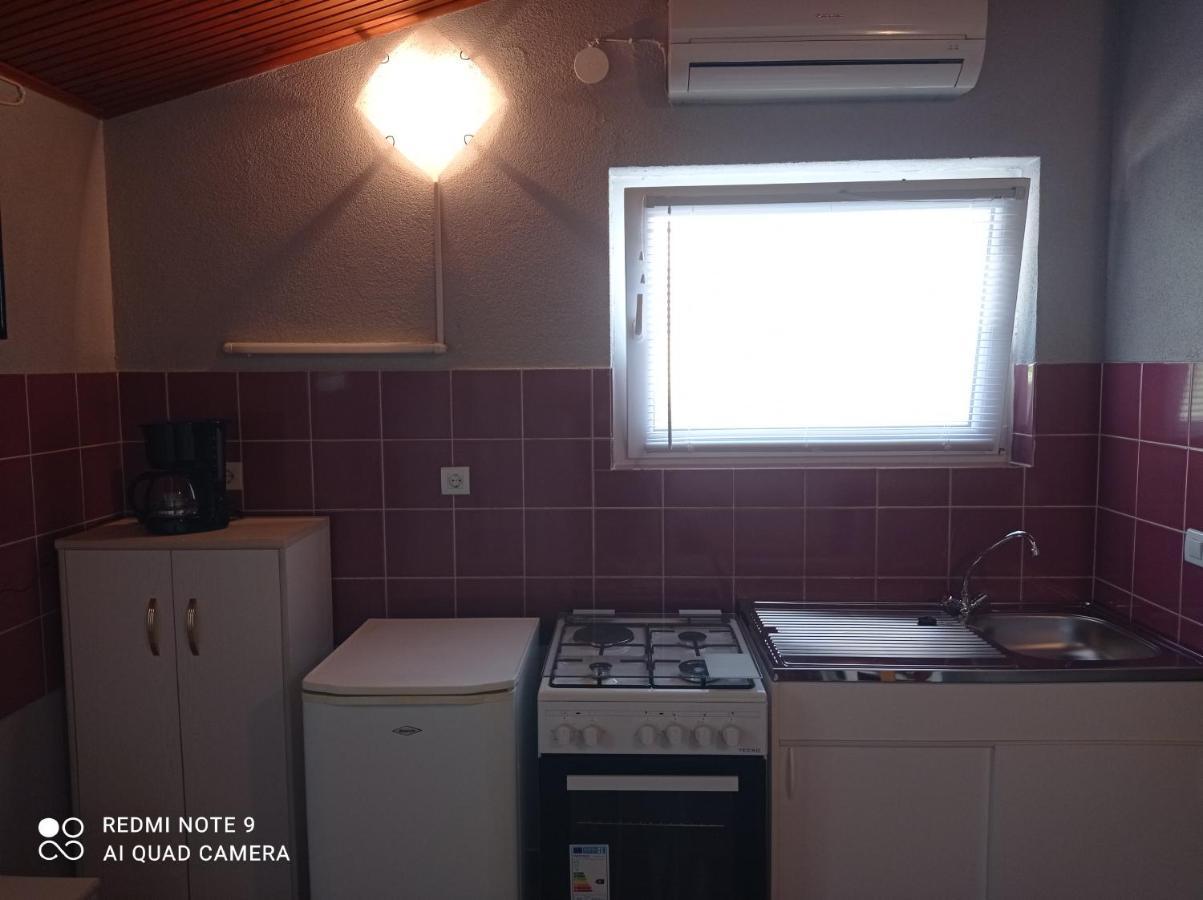 Studio Apartman Premantura Kültér fotó
